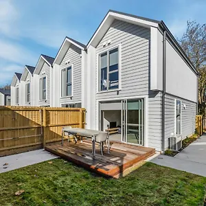  Holiday home Linwood Avenue -